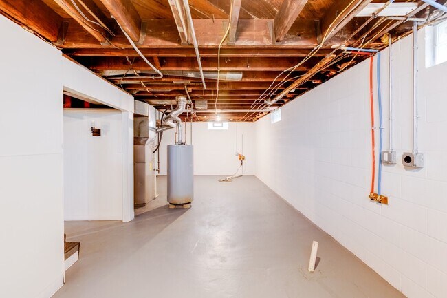 Basement - 1122 Clearview St NW