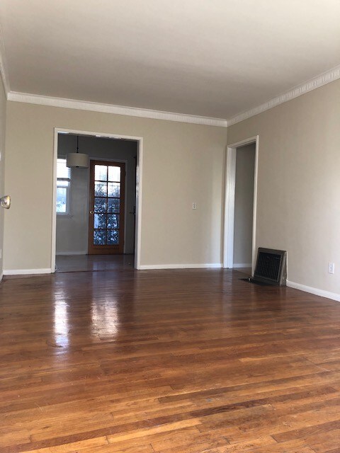 Building Photo - 1740 Carmona Ave