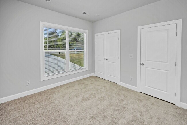 Building Photo - Brand-New 4BR Home in Prime Columbia Location!