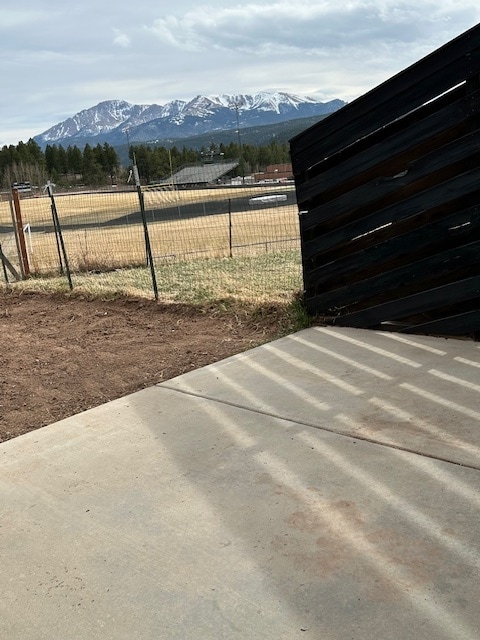 Gorgeous Pikes Peak view! - 403 Forest Edge Ln