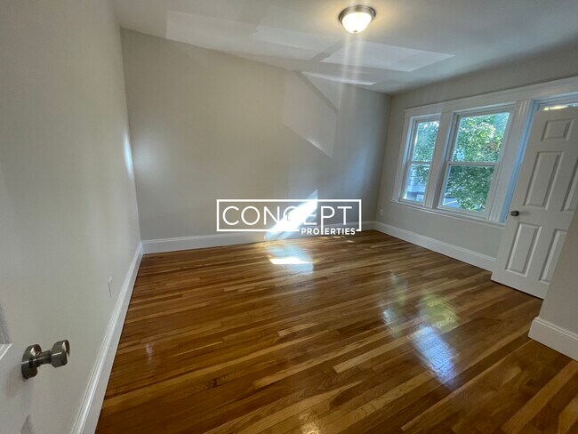 Building Photo - 18 Verrill St