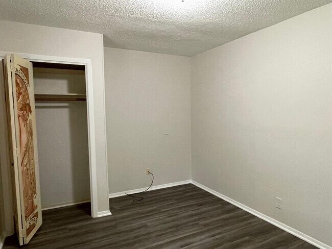 Building Photo - 13504 Lois Ln
