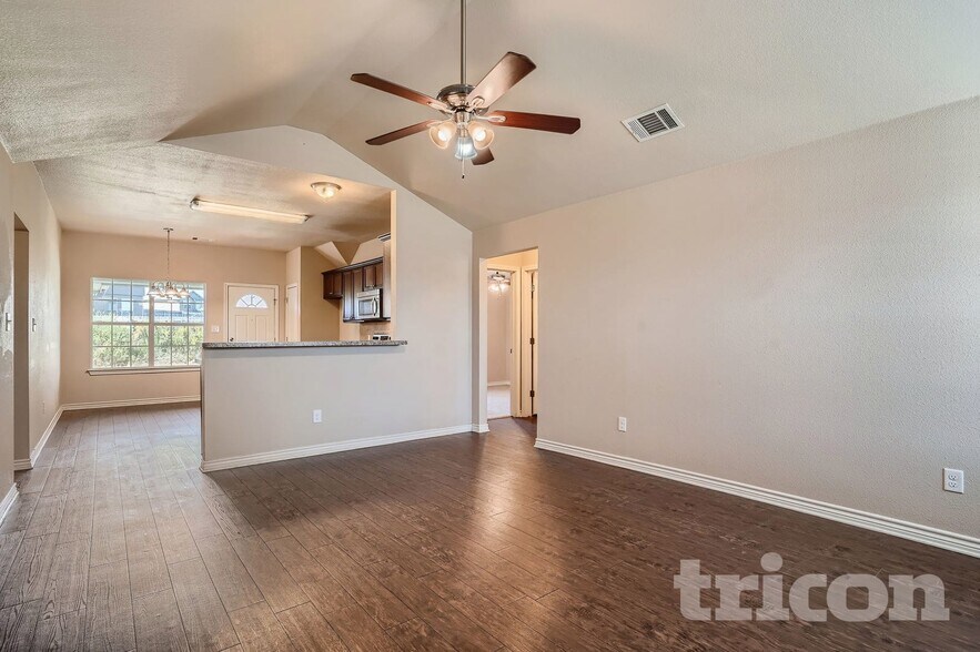 Building Photo - 3105 Cardinal Dr