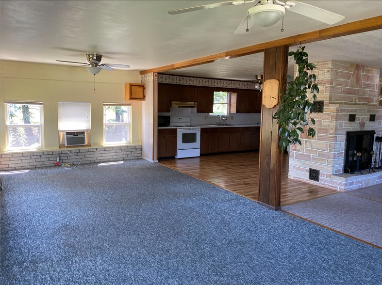 Building Photo - 2683 Apple Way