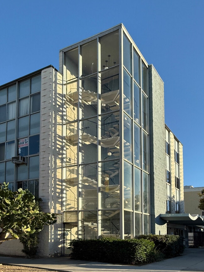 Building Photo - 250 Linden Ave