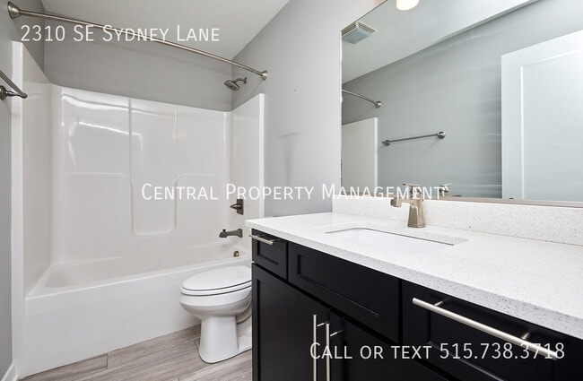 Building Photo - 2310 SE Sydney Ln