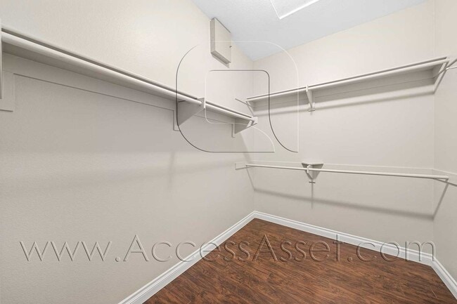 Building Photo - 3324 Willow Park Cir