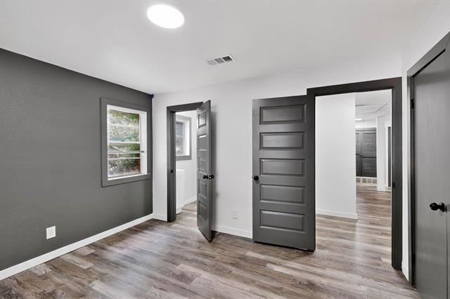 Building Photo - 5908 Emerson Dr