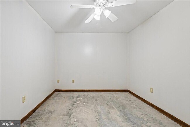 Building Photo - 13245 Croom Rd