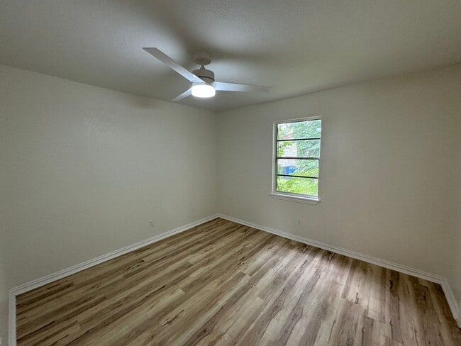 Building Photo - 3-Bedroom House for Rent in Copperas Cove