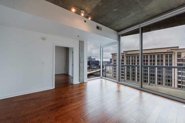 Building Photo - 3324 Peachtree Rd NE