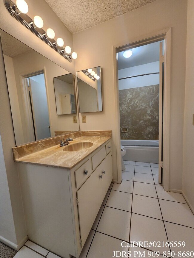 Building Photo - Arcadia 3 Bedroom Townhouse