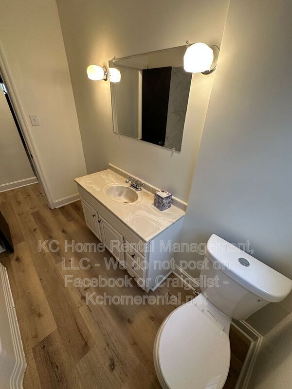 Building Photo - 4748 Eastern Ave