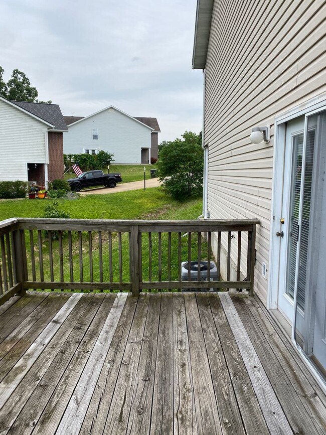 Building Photo - 22540 Hollow Oak Ln
