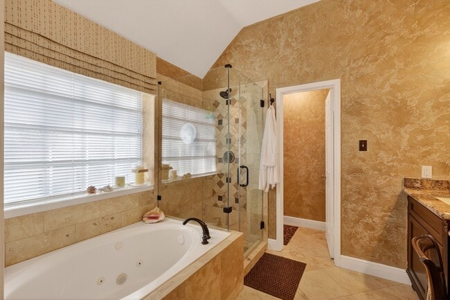 Building Photo - 502 Ernst Ct