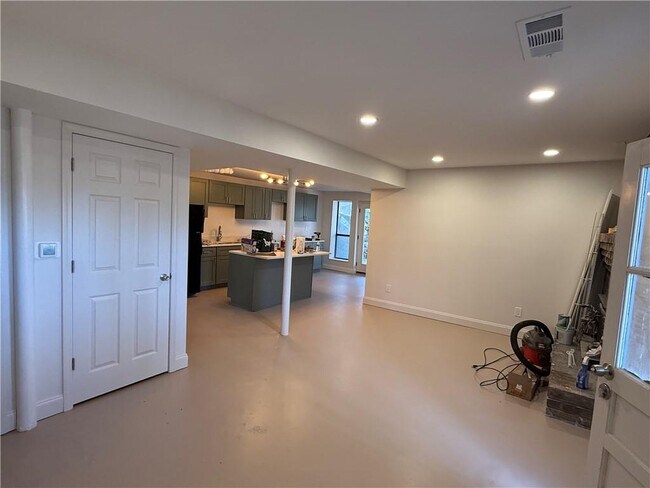 Building Photo - 456 Poverty Acres Rd