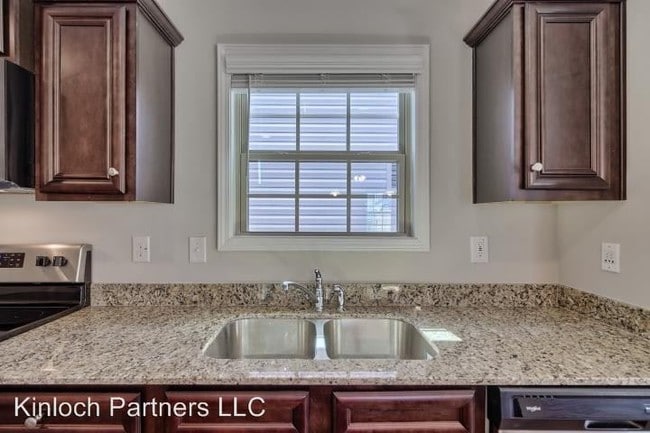 Building Photo - 3 br, 2.5 bath House - 768 Dawsons Park Way