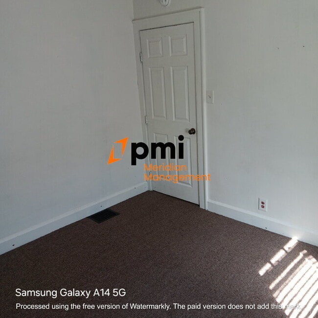 Building Photo - 5041 W 13th St