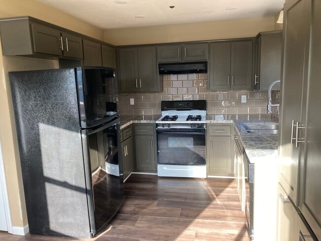 Building Photo - Magnificent Alpine Chalet with Breathe Tak...