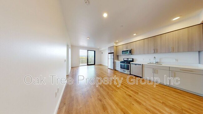 Building Photo - 532 Union St