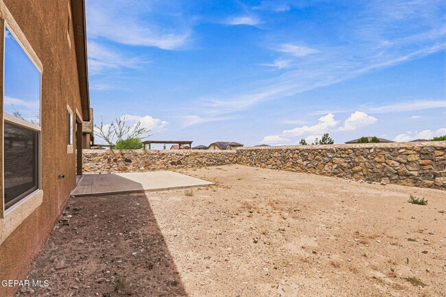 Building Photo - 7409 Dewberry Dr