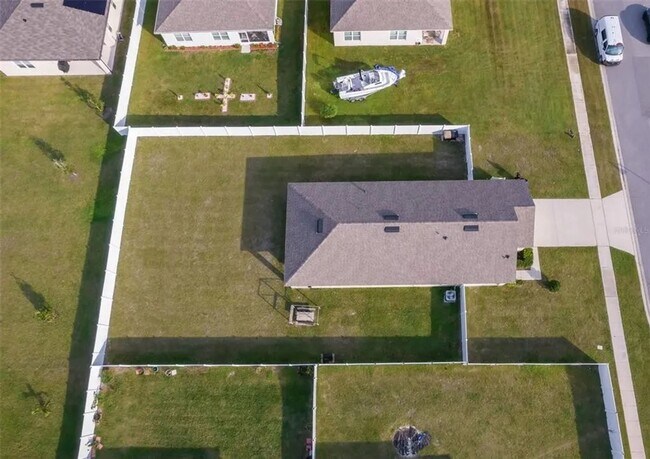 Building Photo - Clean & Newer Single Family Smart Home - N...