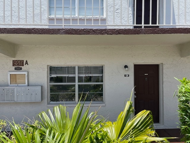 Building Photo - 9217 Tudor Dr