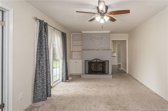 Building Photo - 401 Southwick Dr