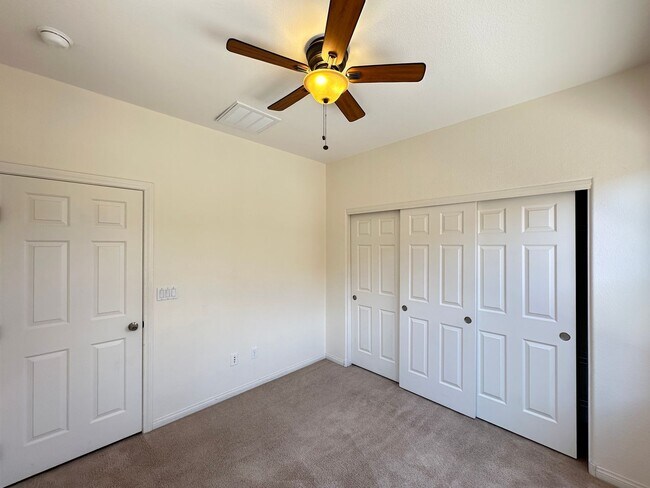 Building Photo - Summerlin Village 16 Ladera Phase 3