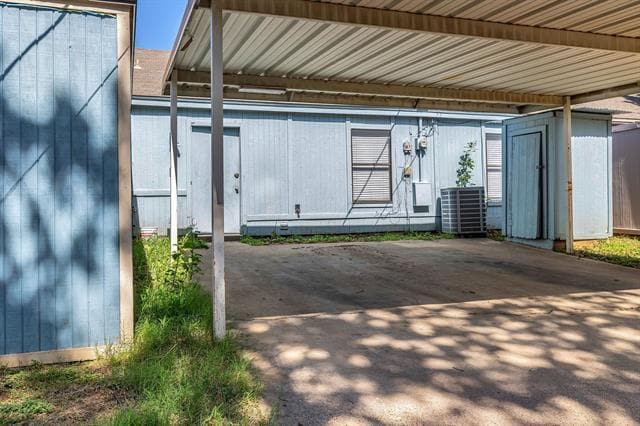 Building Photo - 2305 Miguel Ln