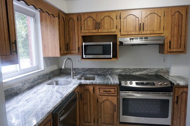 Building Photo - 3147 Glendale Ave