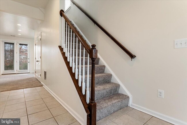 Building Photo - 109 Sequoia Dr