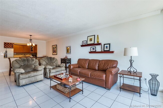 Building Photo - 2101 S Ocean Dr