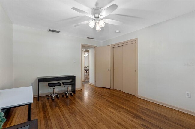 Building Photo - 2201 Park St N