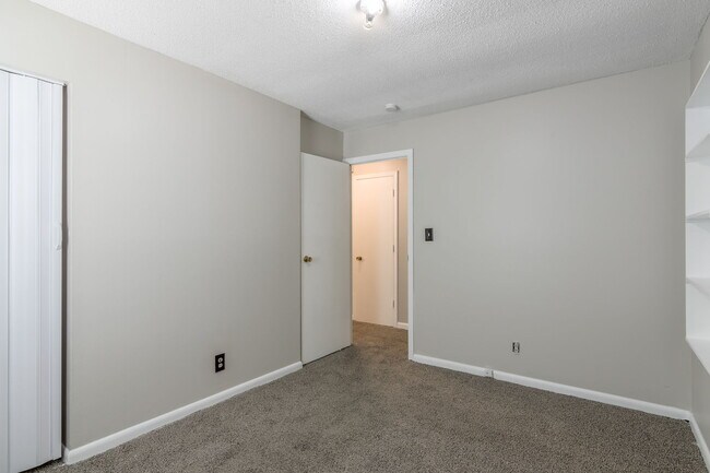 Building Photo - 1601 N Pearl St