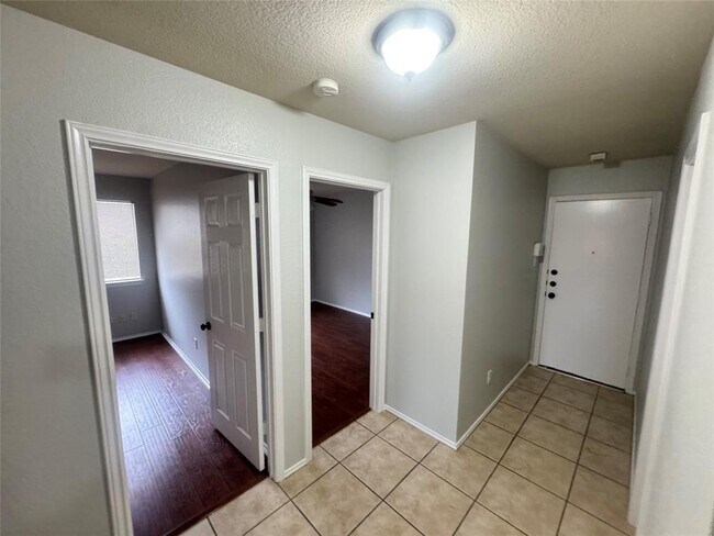 Building Photo - 3224 Arroyo Bluff Ln
