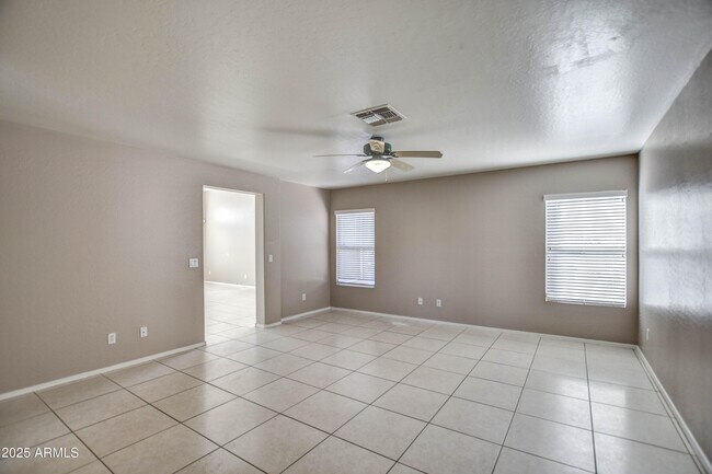 Building Photo - 6660 E Riverdale St