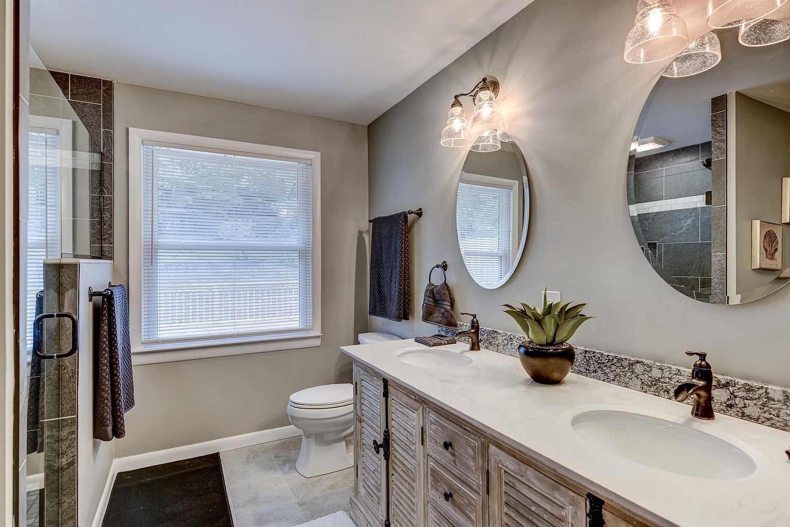 Building Photo - 2322 Cabin Hill Rd