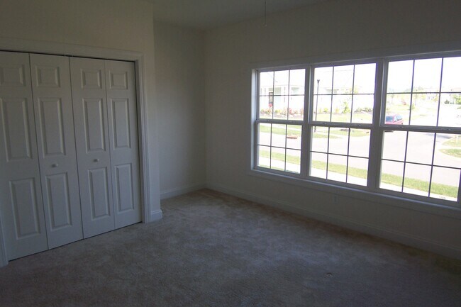 Building Photo - 115 Fallberry St