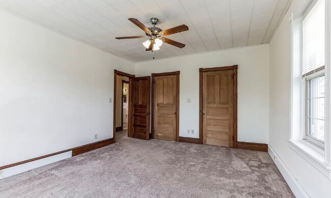 Building Photo - 108 High St