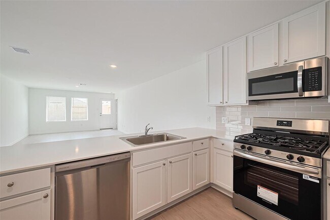 Building Photo - 6814 Lilac Vine Ln