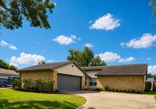 Building Photo - 14211 Sylvia Dr