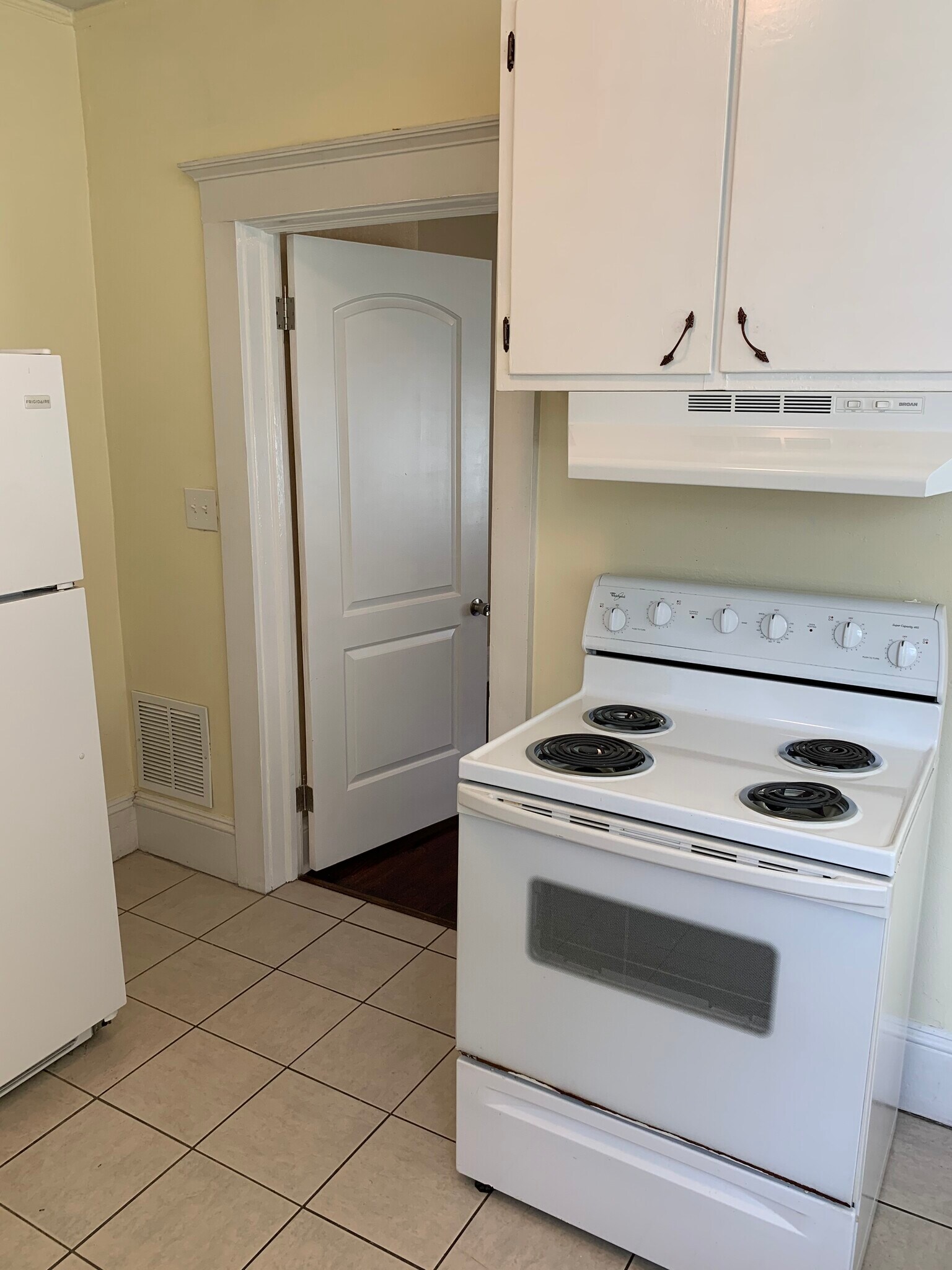 kitchenkitchen - 2243 Gilmore St