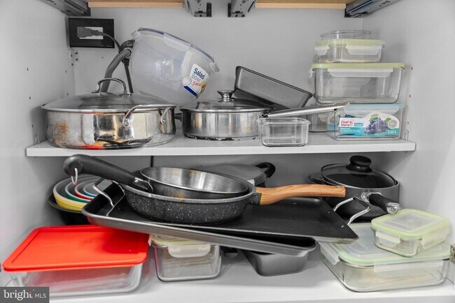 Building Photo - 4600 Duke St