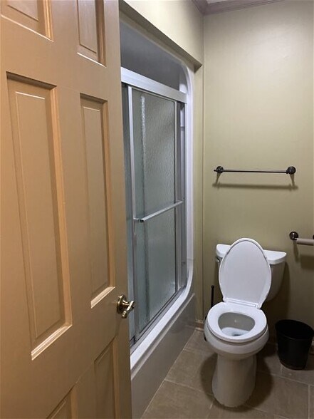 Building Photo - 618 W Lelia St