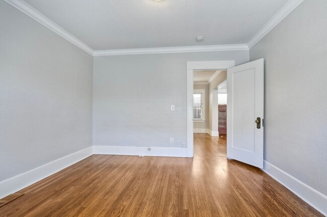 Building Photo - 4052 Albatross St