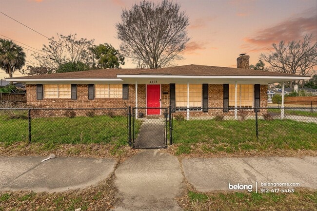 Building Photo - 2505 Hopkins St