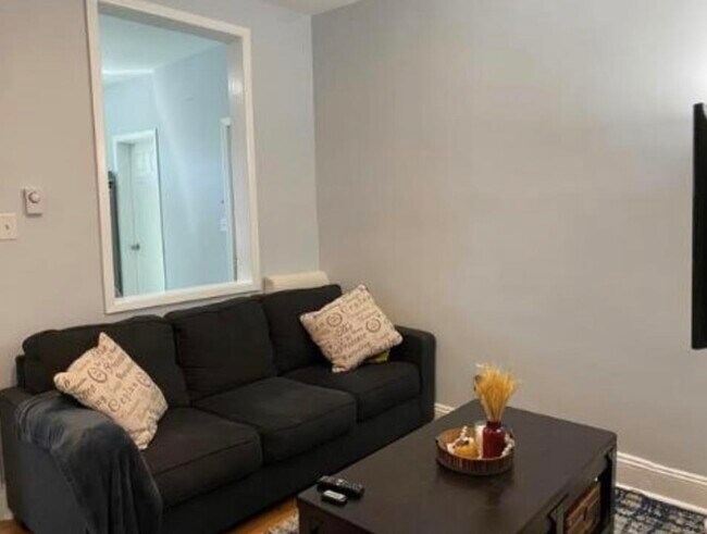 Building Photo - 227 Brunswick St