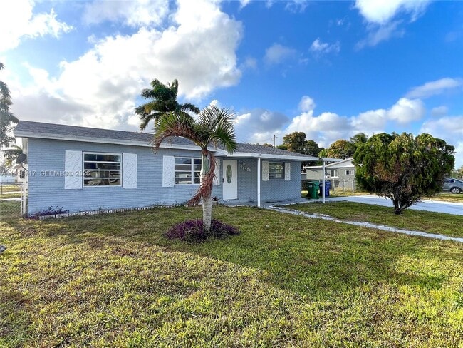 Building Photo - 20500 NW 28th Ave