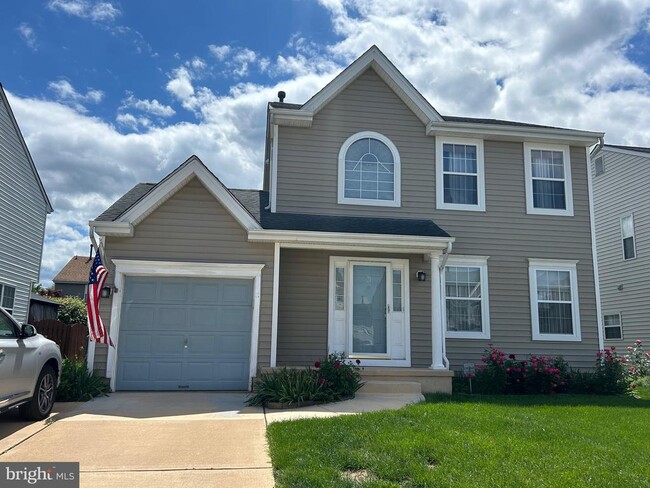 Primary Photo - 21 Fieldcrest Dr